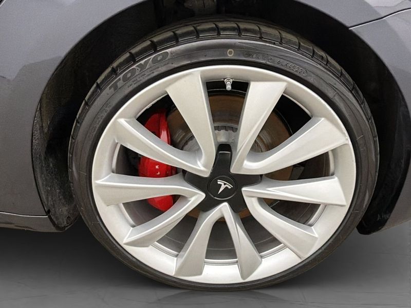 Tesla Model 3 bild 29