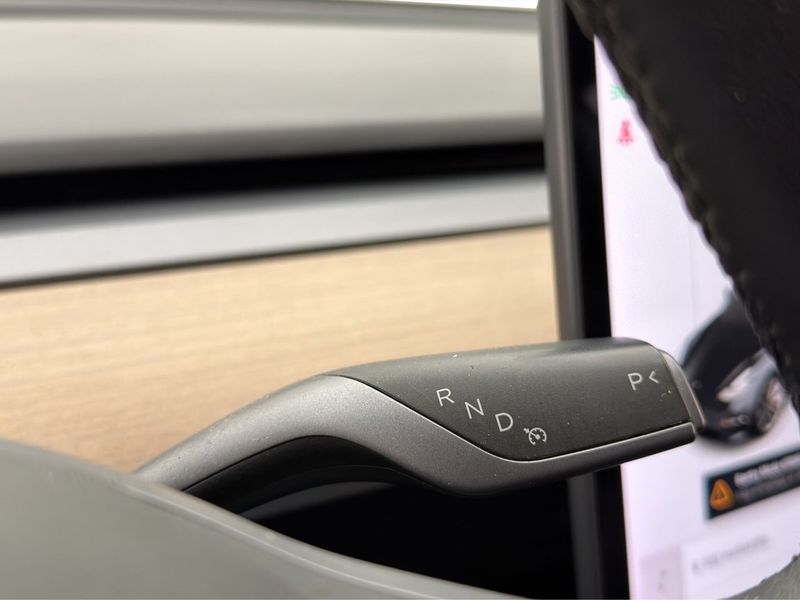 Tesla Model 3 bild 25