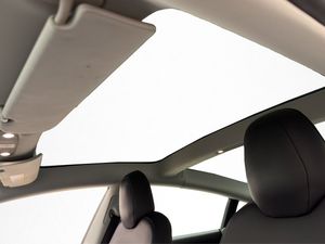 Tesla Model 3 bild 10