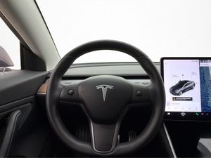 Tesla Model 3 bild 23