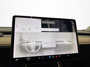 Tesla Model 3 bild 17