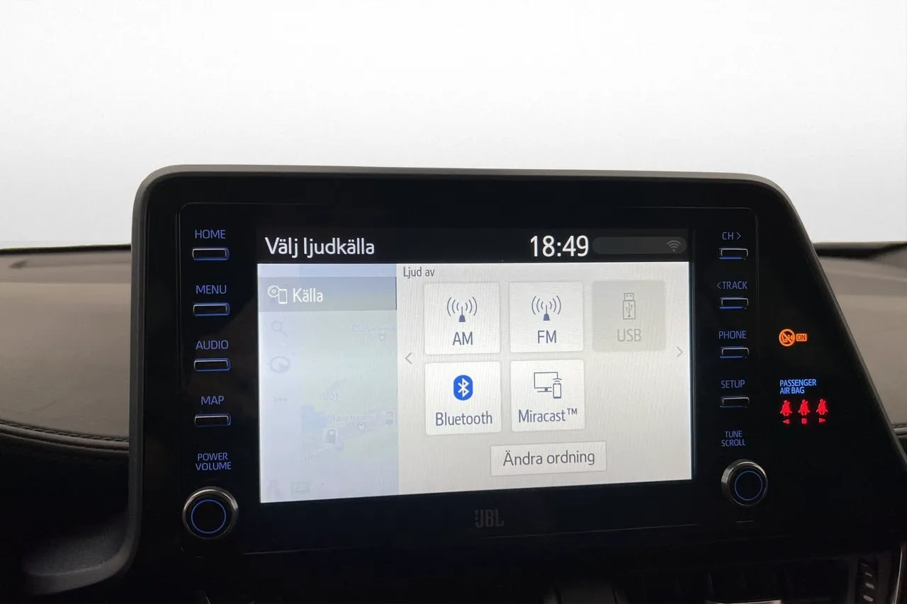 Vehicle image 18