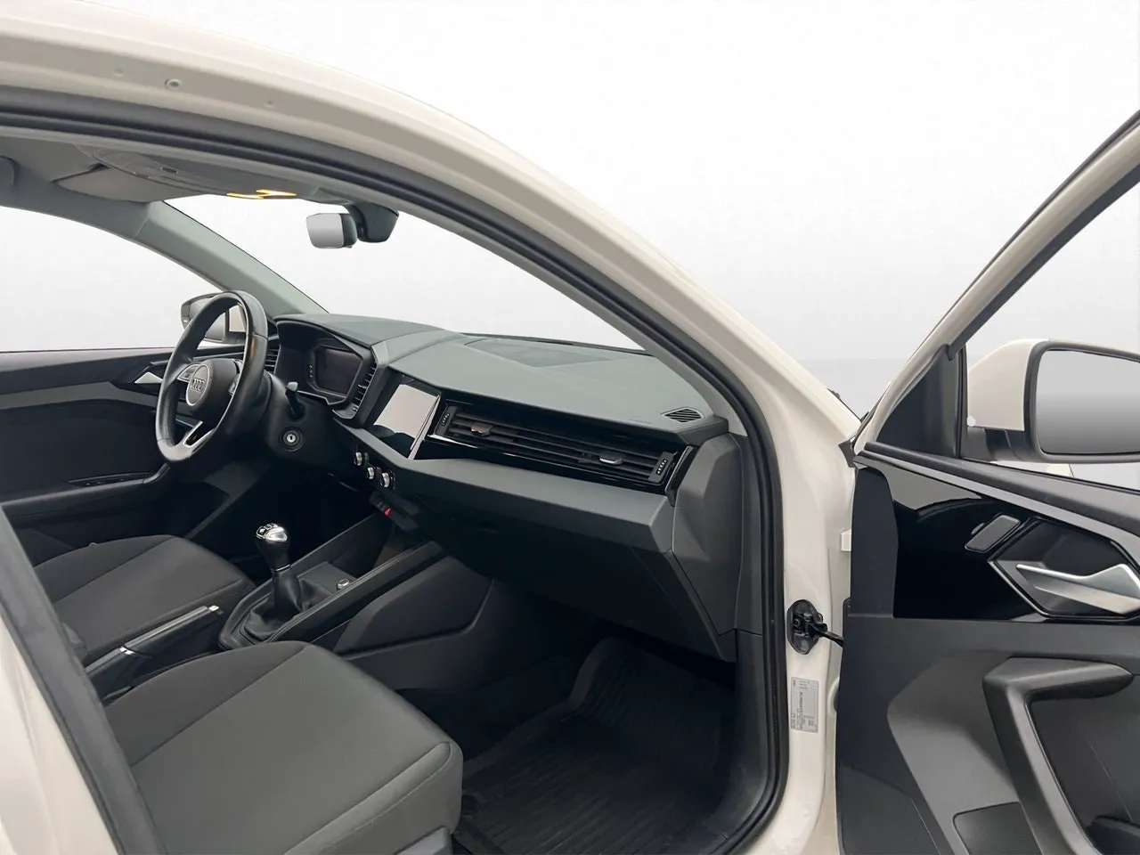 Vehicle image 21