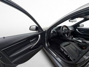 BMW 320 bild 11