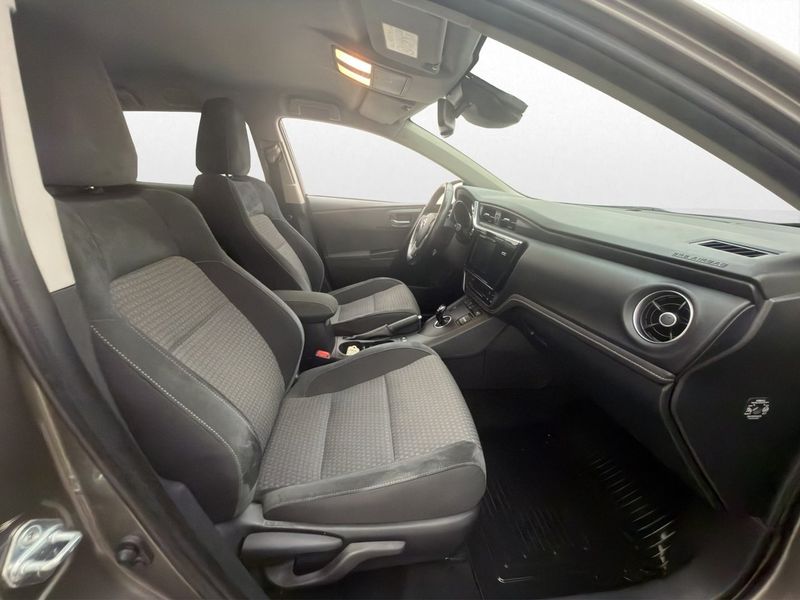 Toyota Auris bild 24