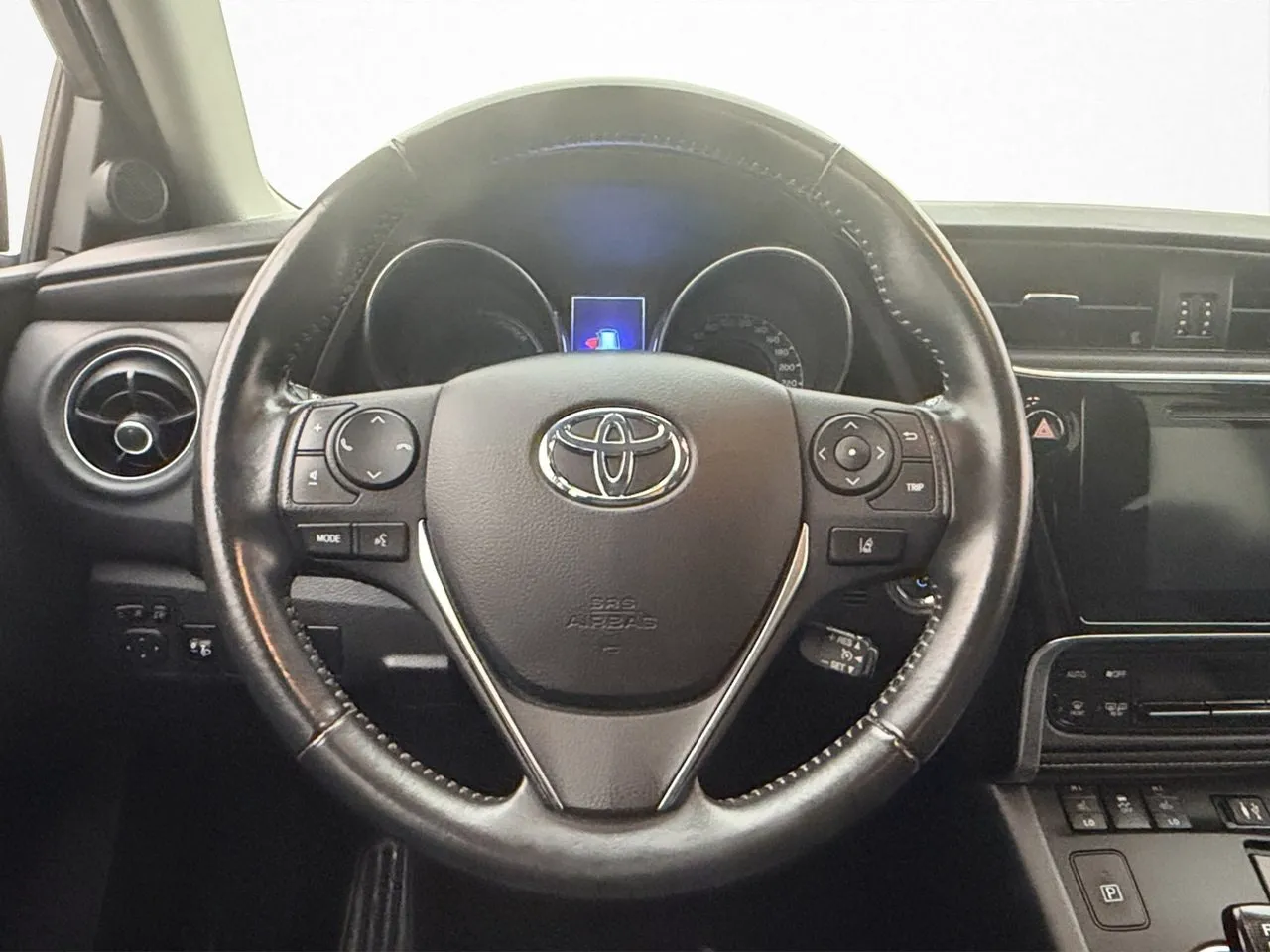 Vehicle image 18