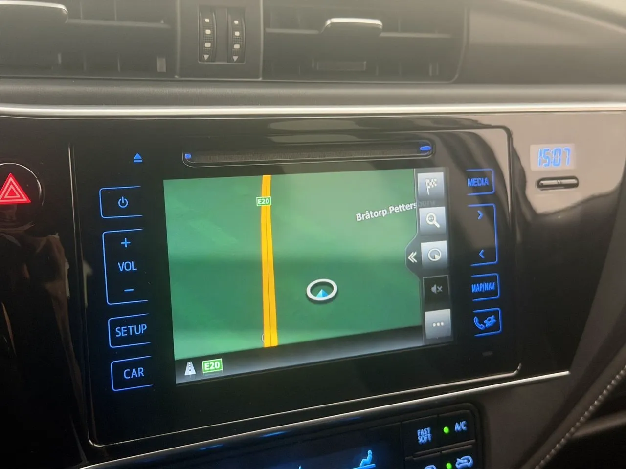 Vehicle image 22