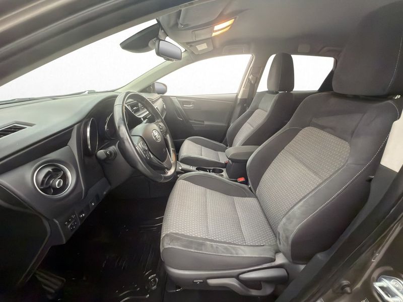 Toyota Auris bild 13