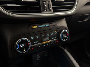 Ford Kuga bild 24