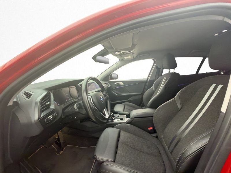 BMW 118 bild 11