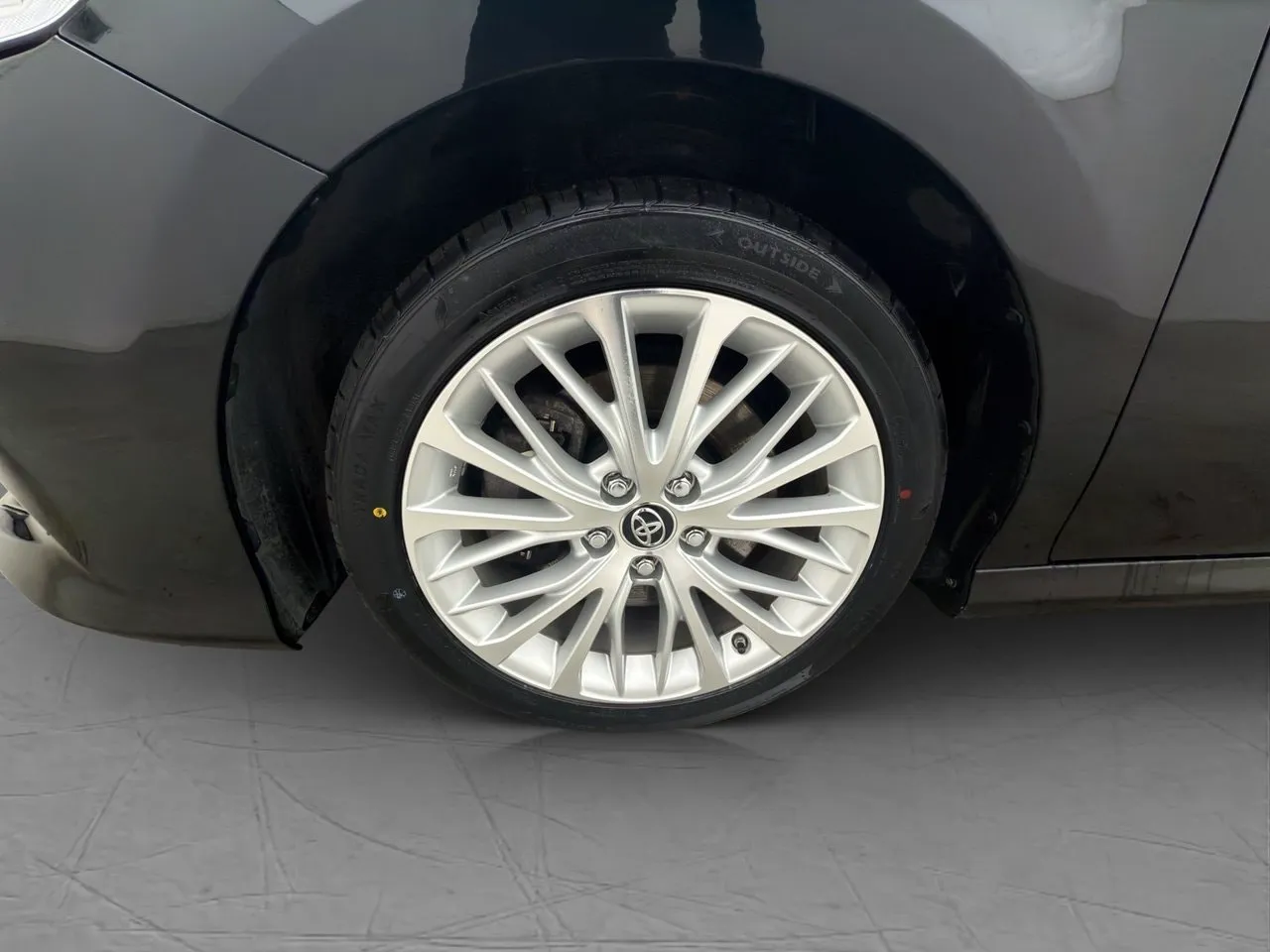 Vehicle image 32
