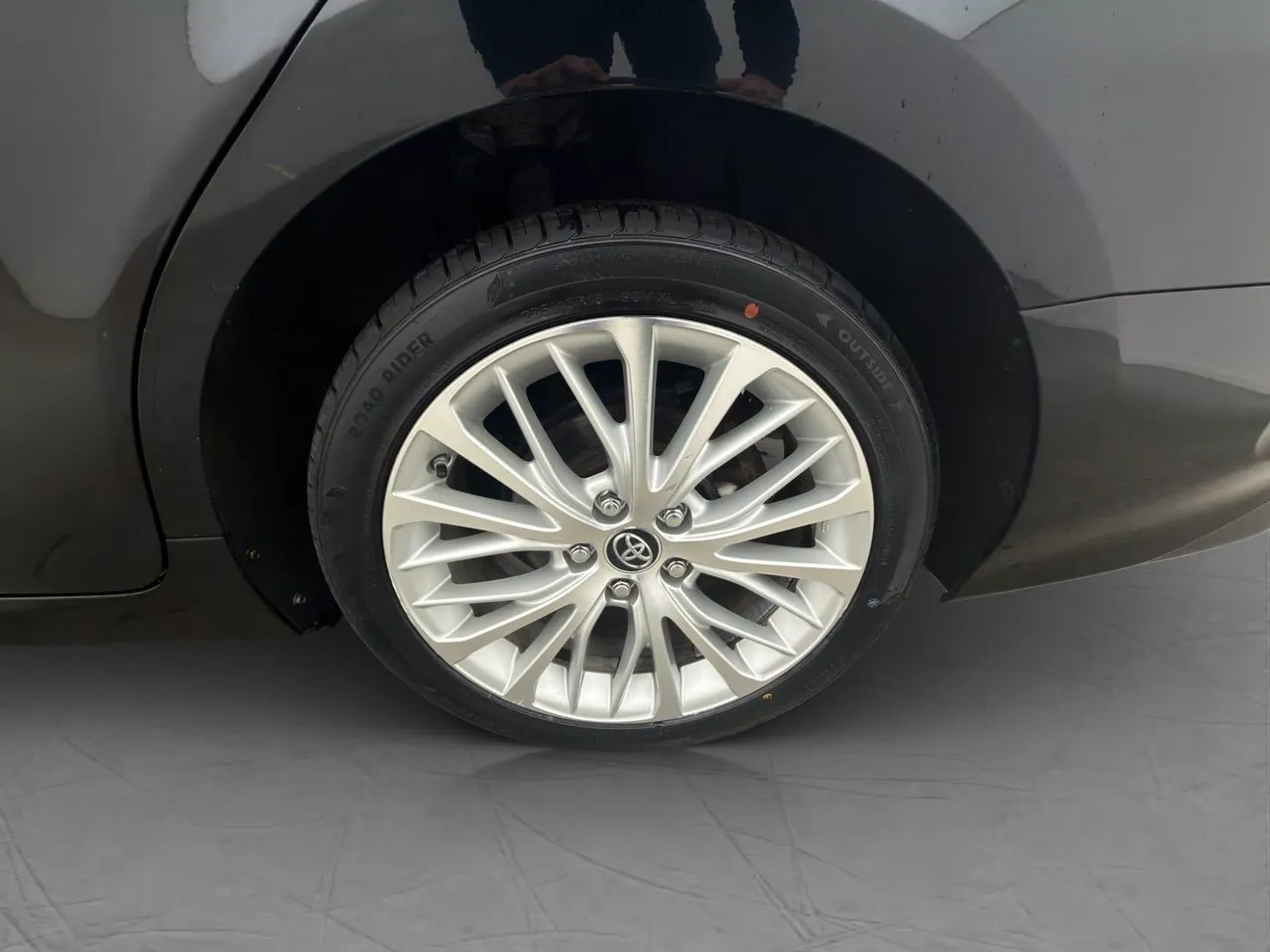 Vehicle image 33