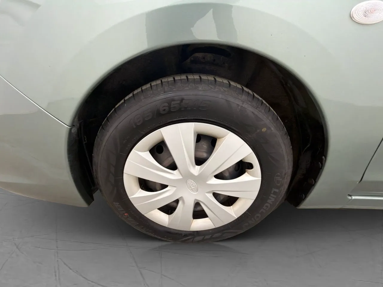 Vehicle image 9