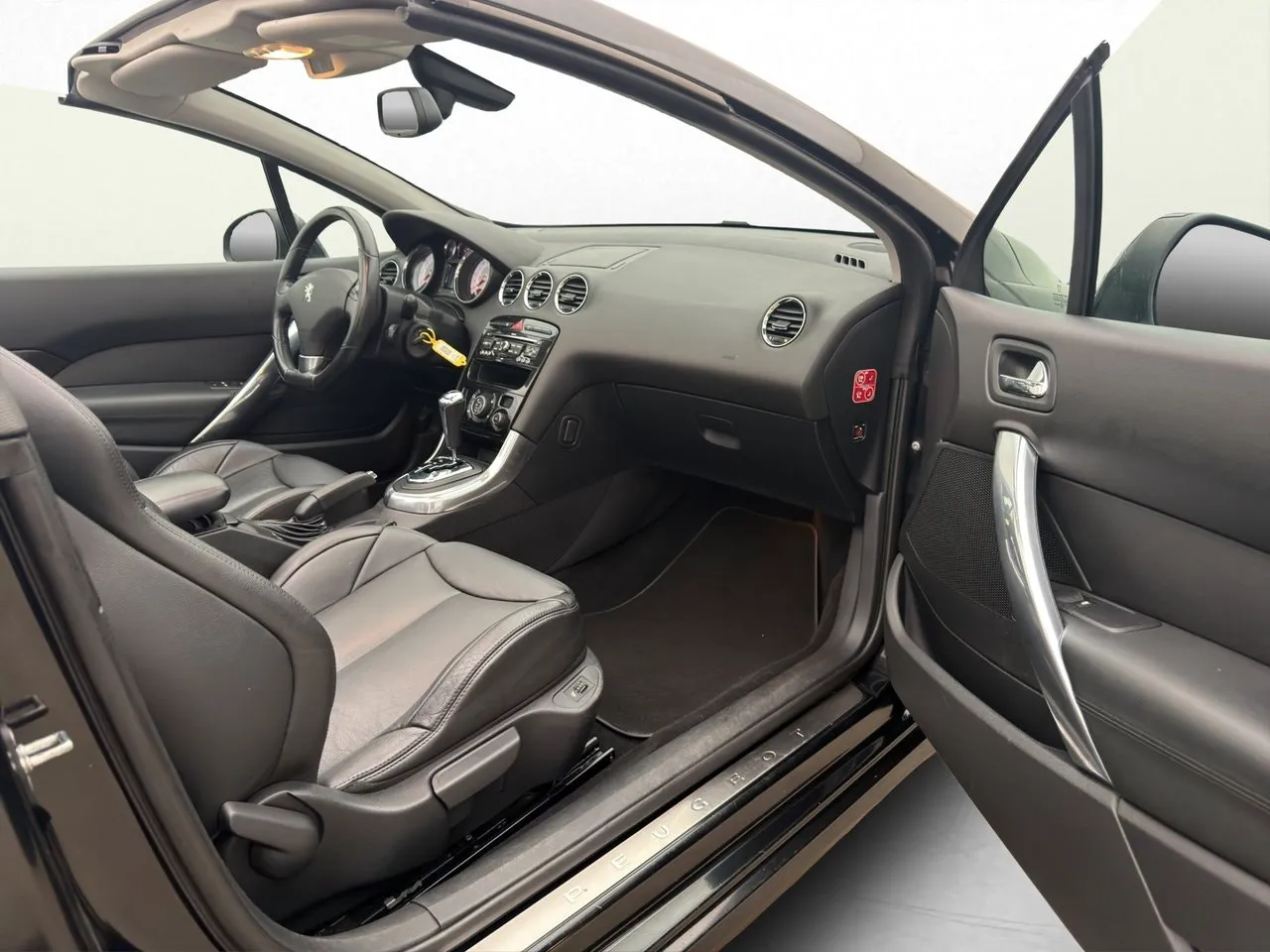 Vehicle image 20