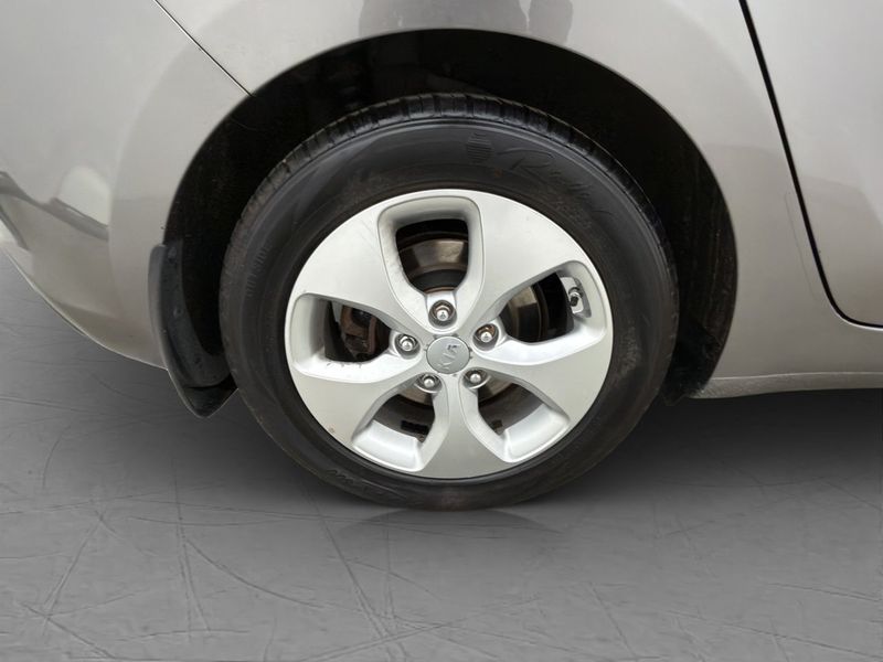 Kia Carens bild 28