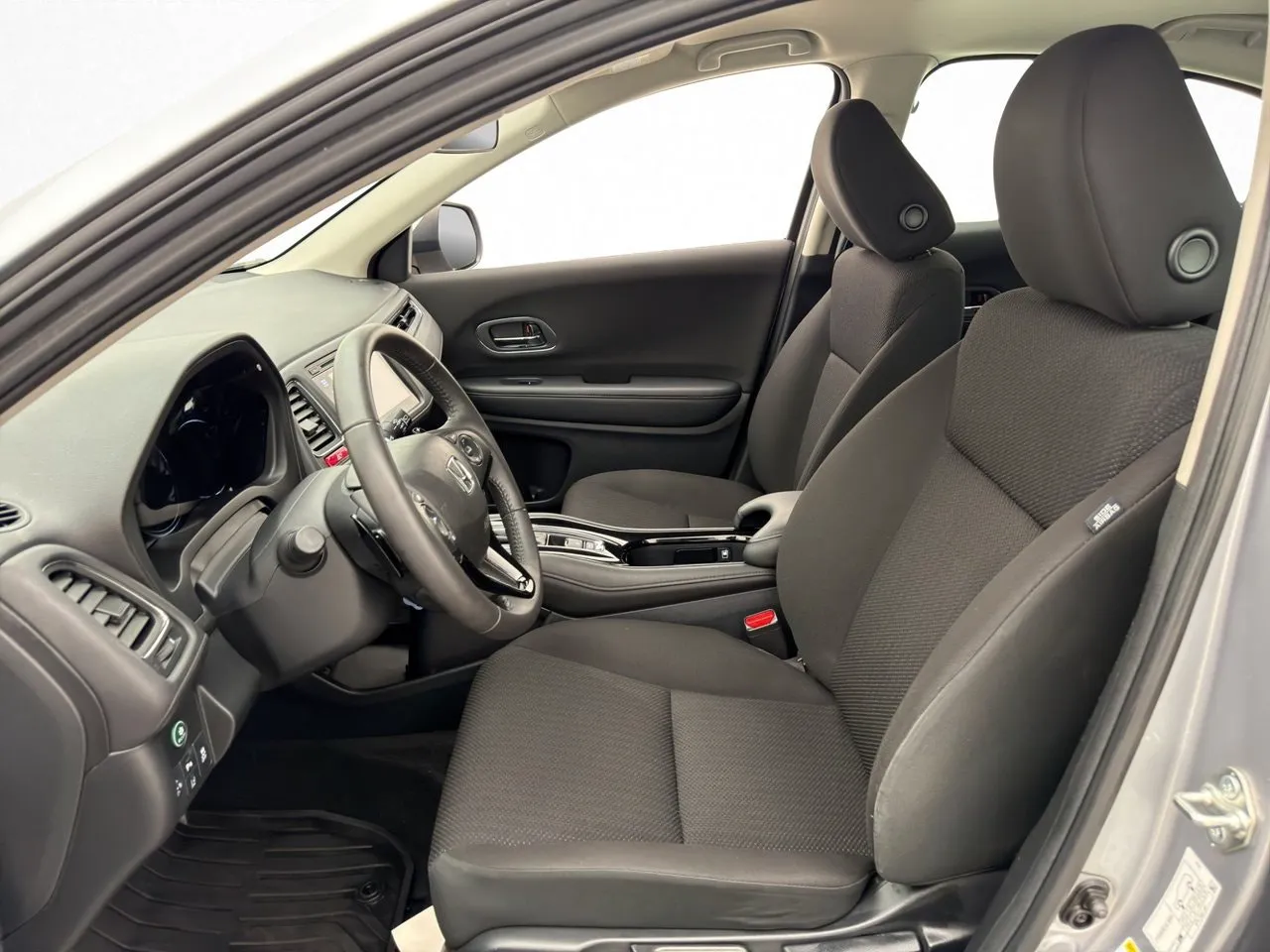 Vehicle image 14