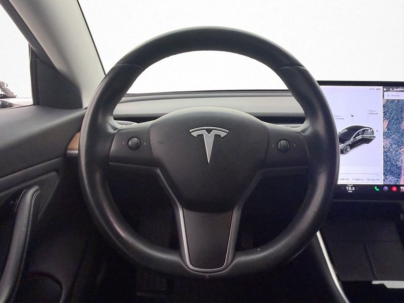 Tesla Model 3 bild 14