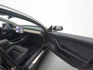 Tesla Model 3 bild 26