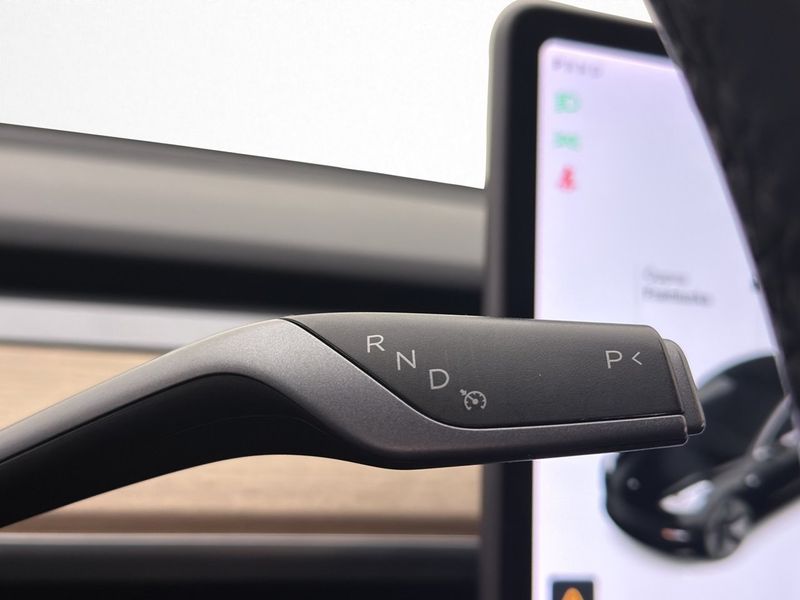 Tesla Model 3 bild 17