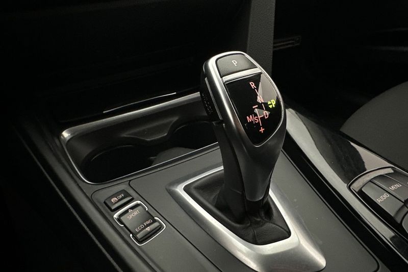 BMW 320 bild 17