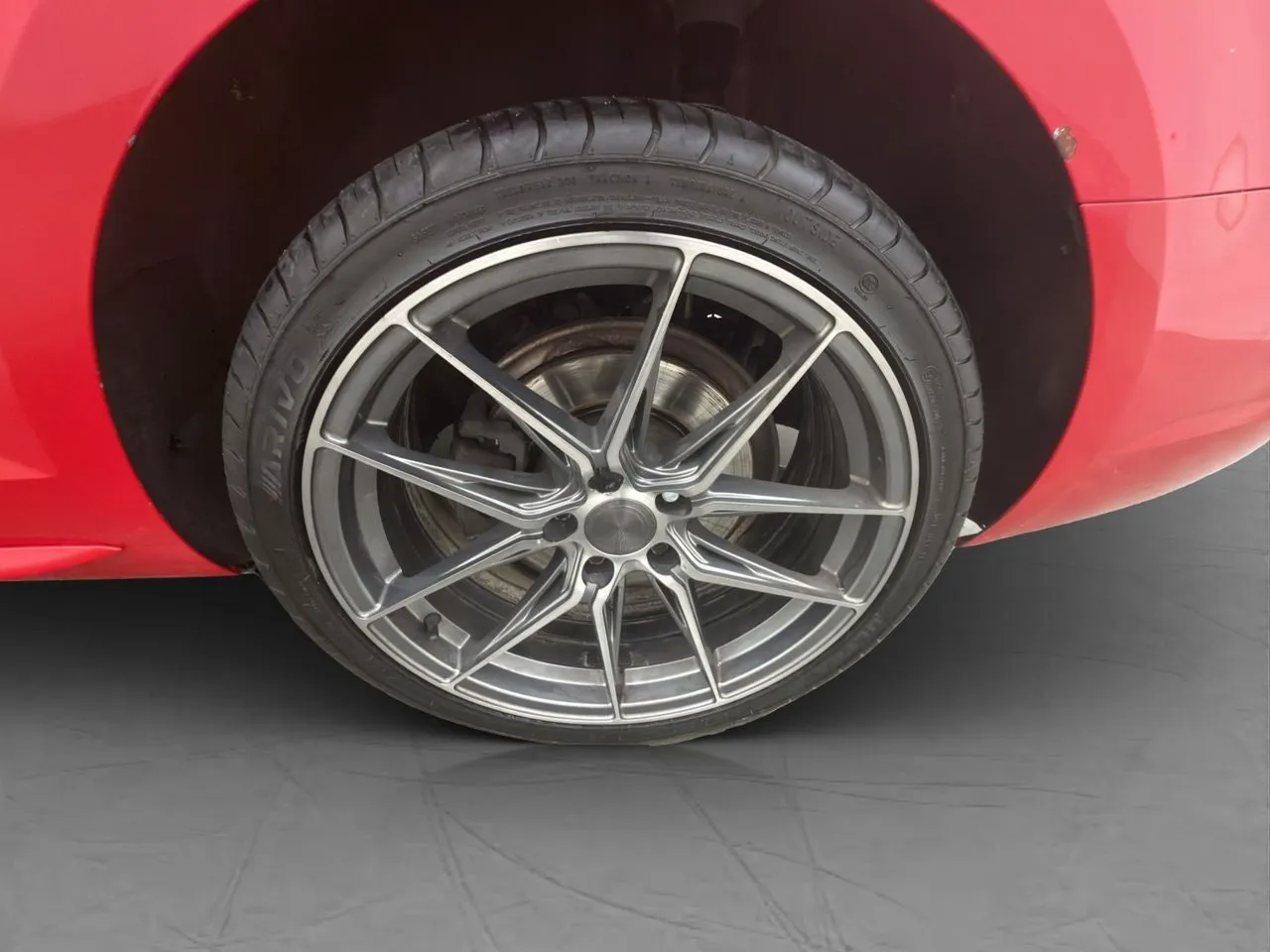 Vehicle image 27