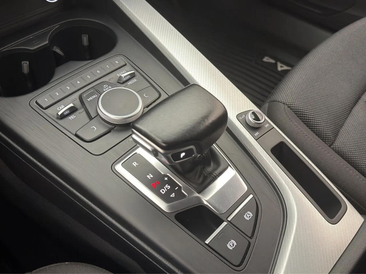 Vehicle image 20
