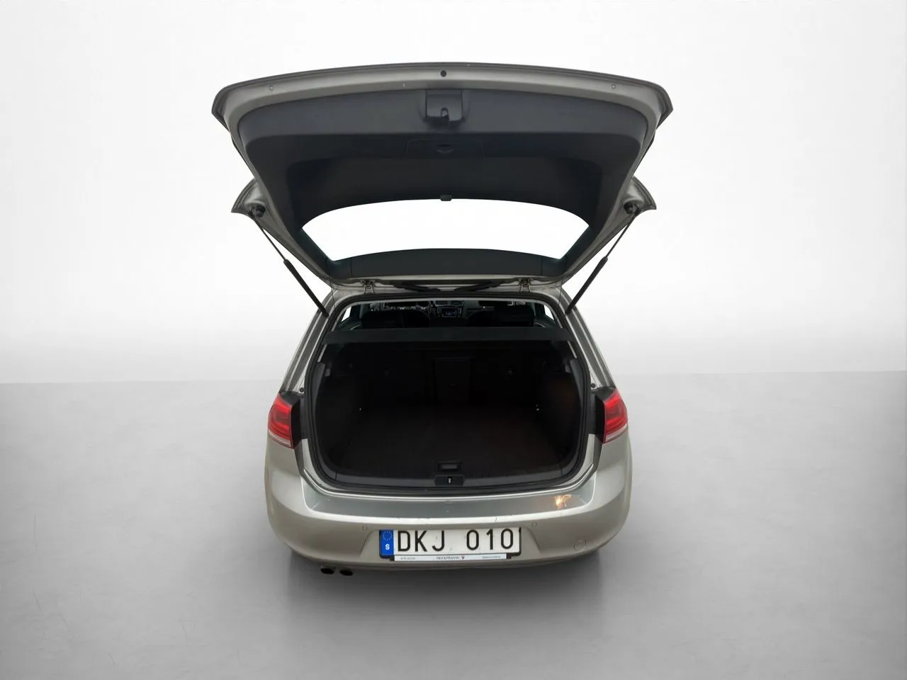 Vehicle image 23