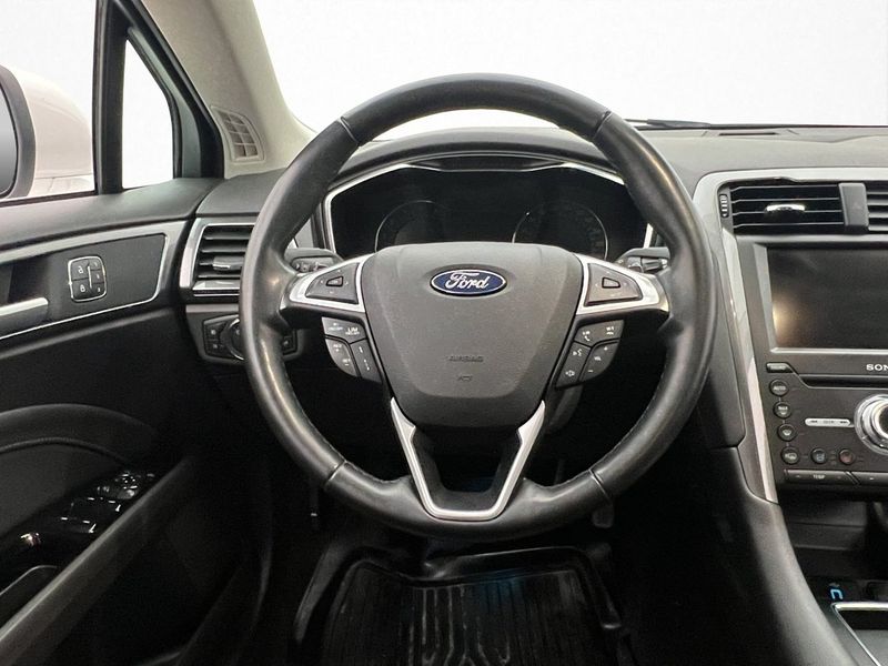 Ford Mondeo bild 17