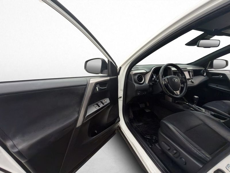 Toyota RAV4 bild 11