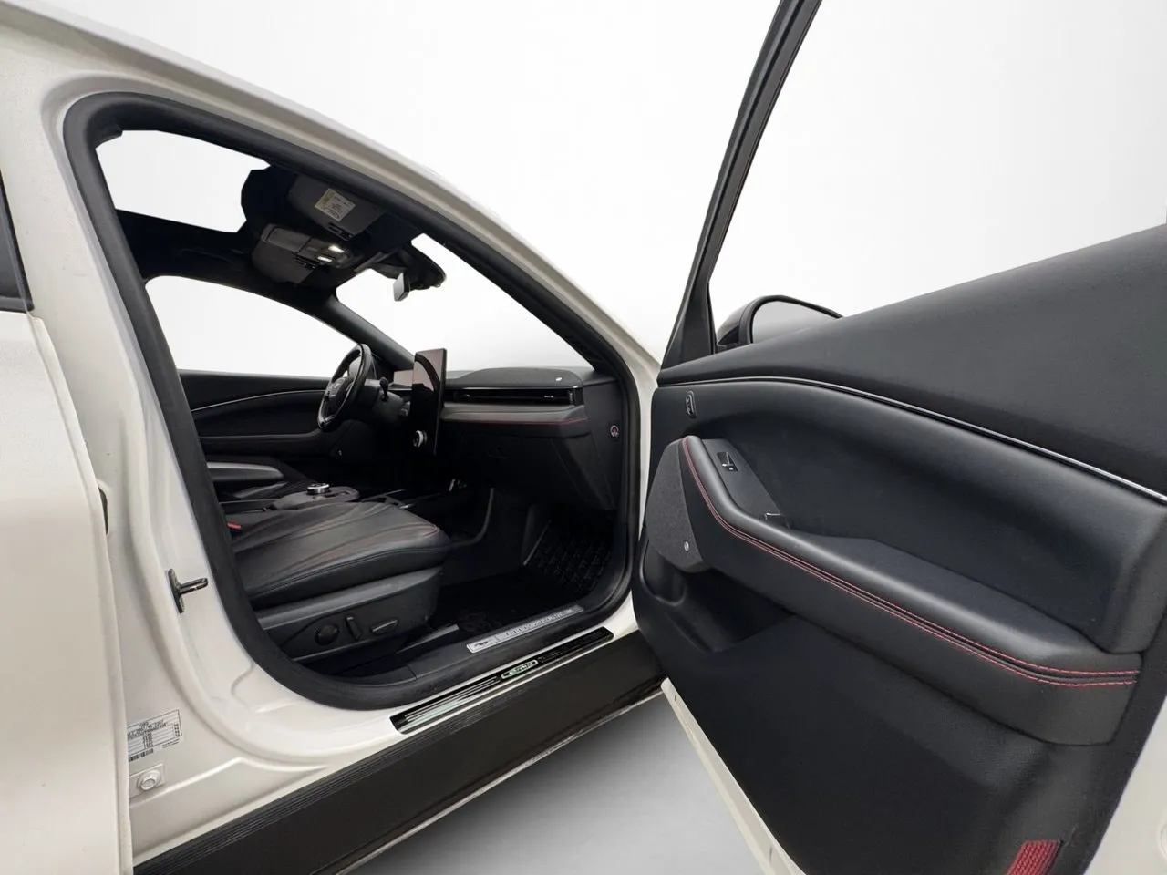 Vehicle image 20