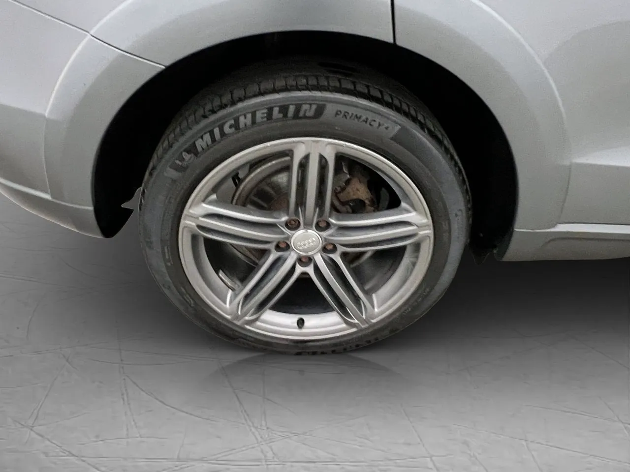 Vehicle image 31