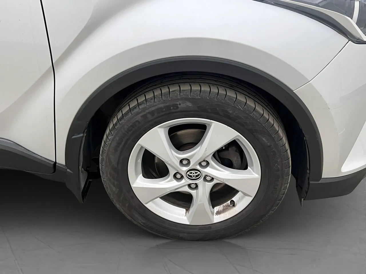 Vehicle image 25