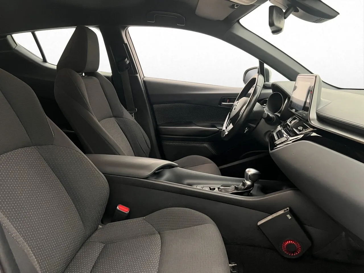 Vehicle image 18