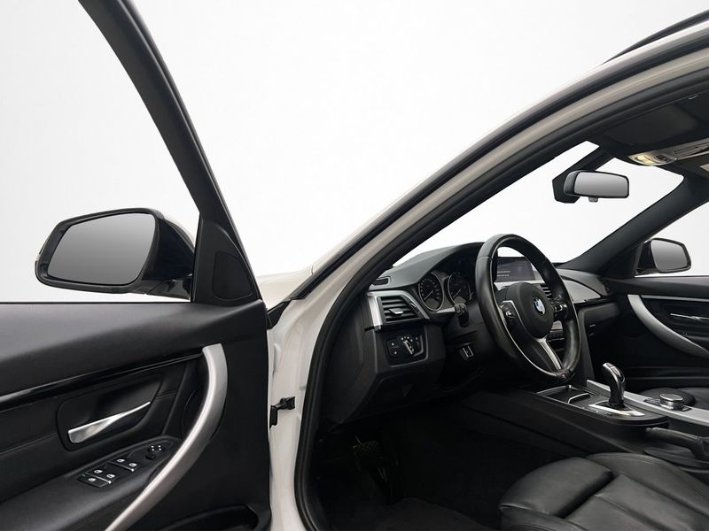 BMW 330 bild 11