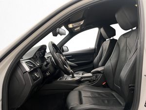 BMW 330 bild 12