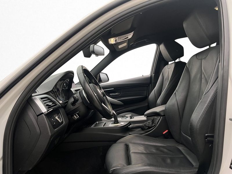 BMW 330 bild 12