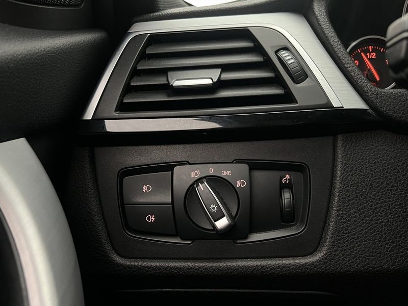 BMW 330 bild 15