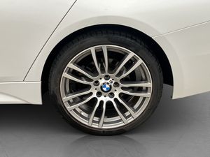 BMW 330 bild 30