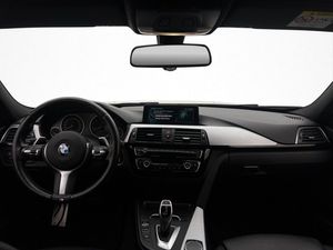 BMW 330 bild 13