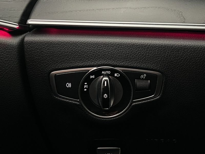 Mercedes E300 bild 16