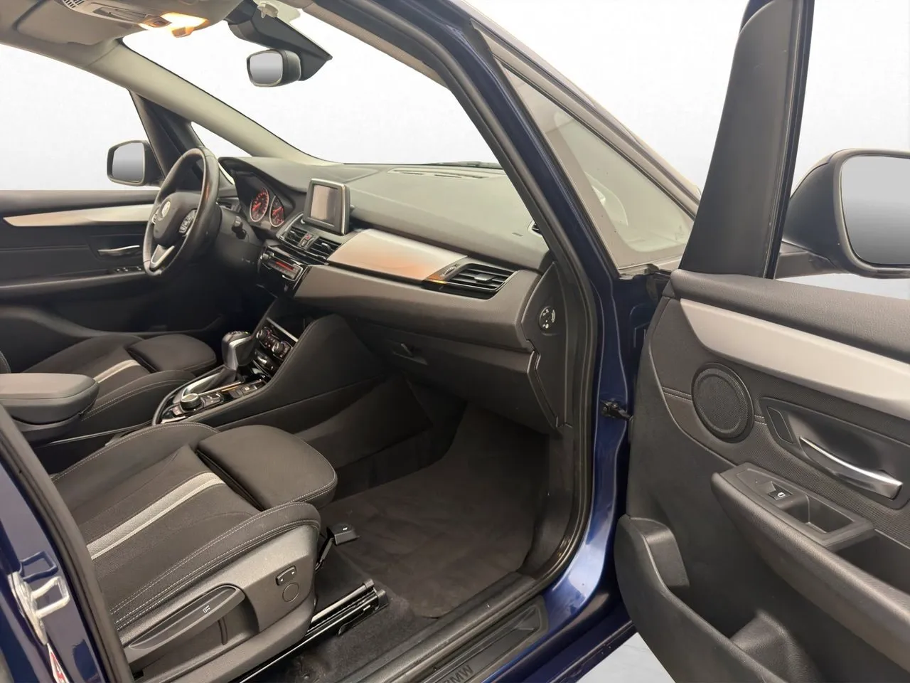 Vehicle image 21