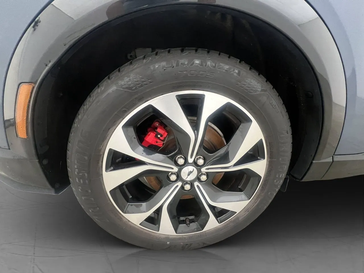 Vehicle image 34