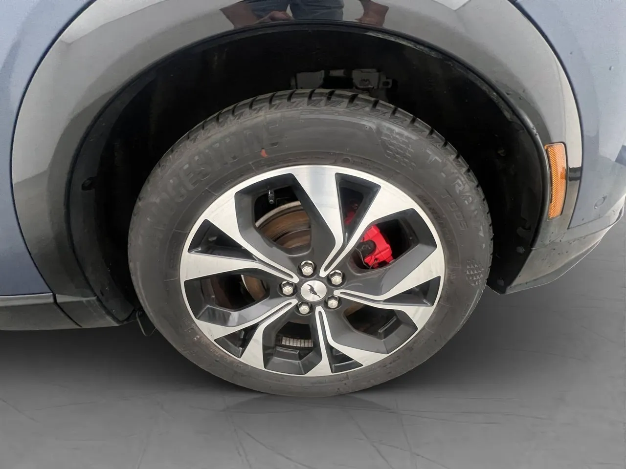 Vehicle image 33