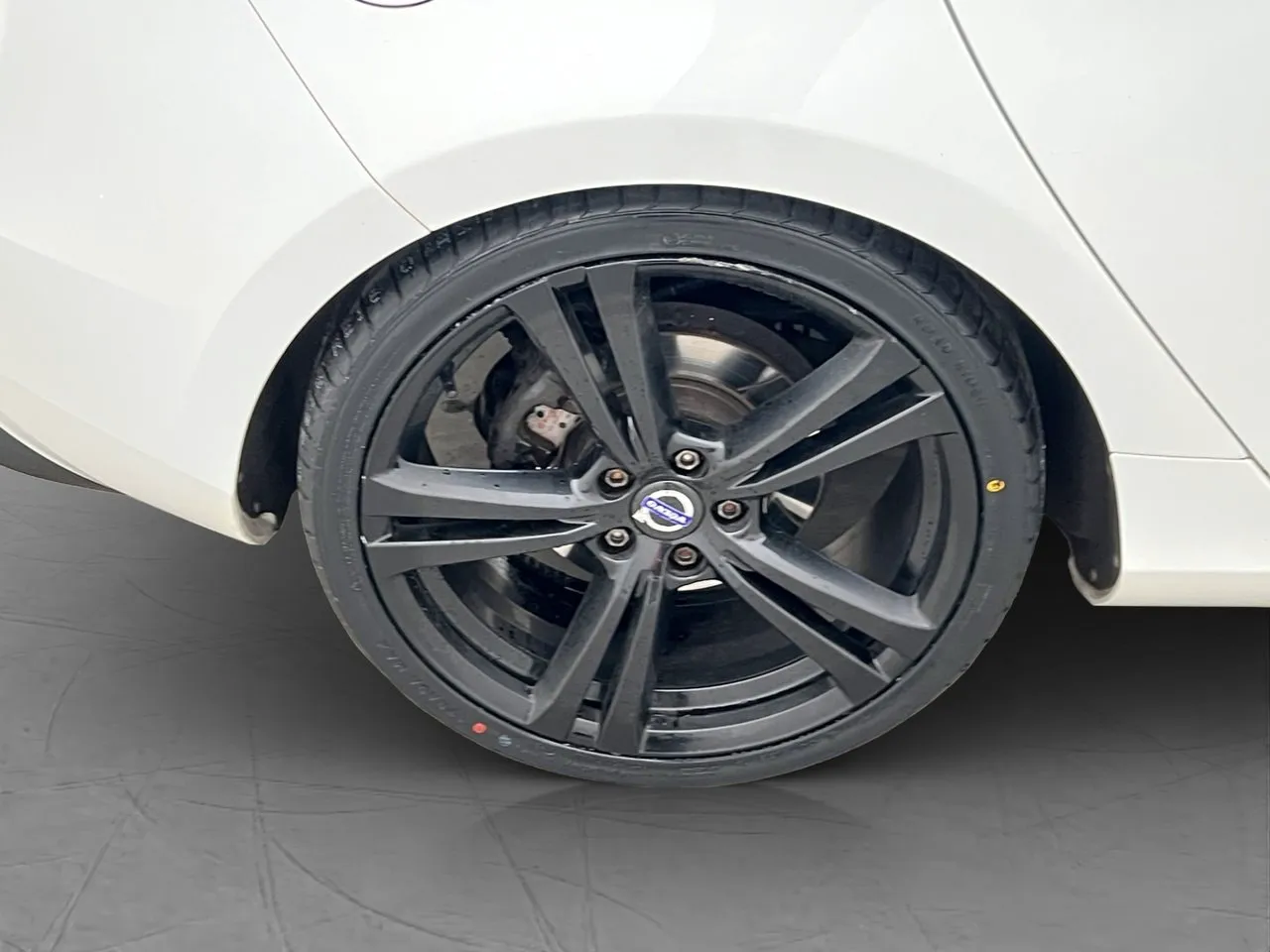 Vehicle image 23