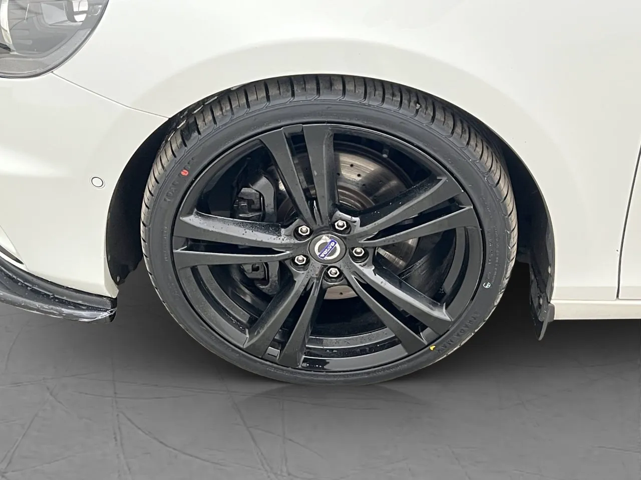 Vehicle image 25