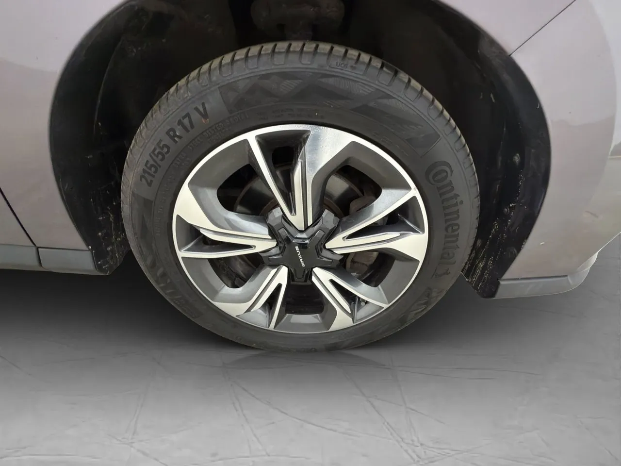 Vehicle image 31