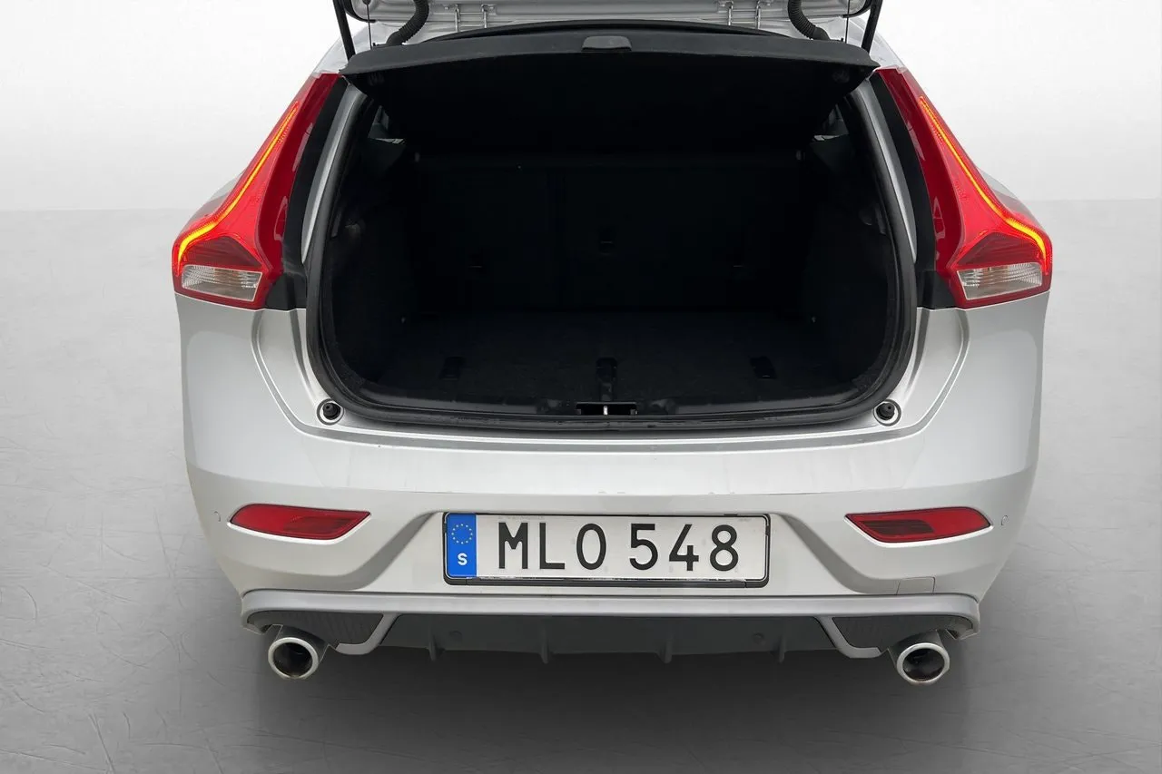 Vehicle image 20