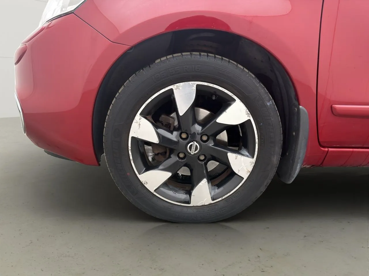 Vehicle image 23