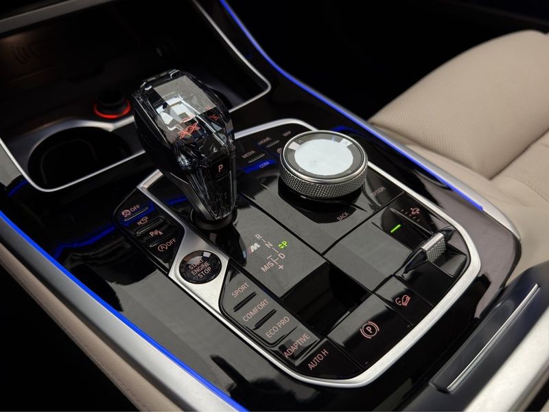 BMW X7 bild 24