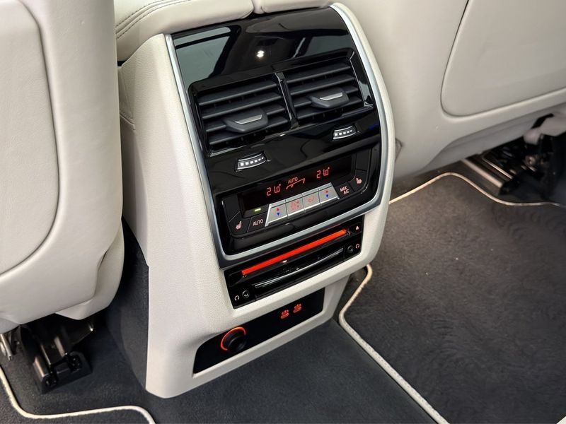 BMW X7 bild 30